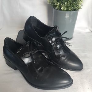Barbara Bucci black Oxford